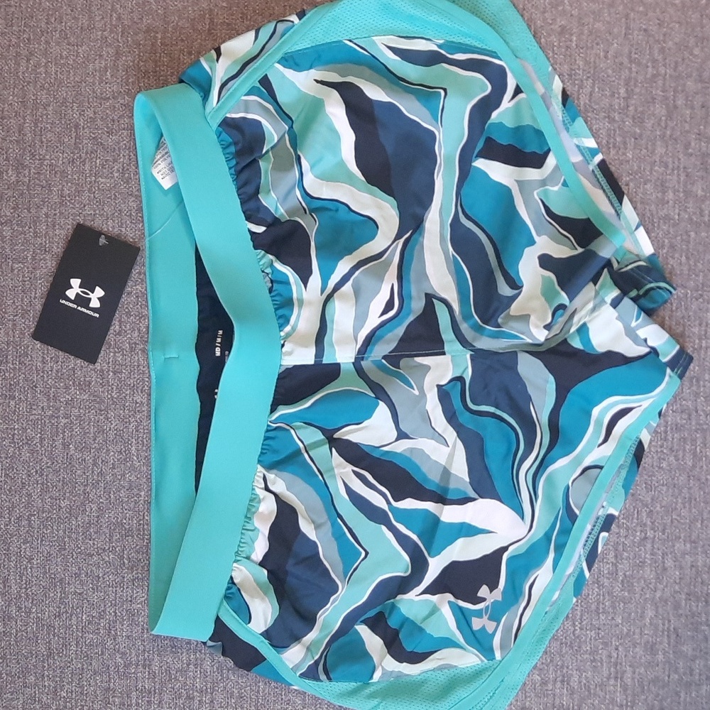Womens Under Armor shorts
